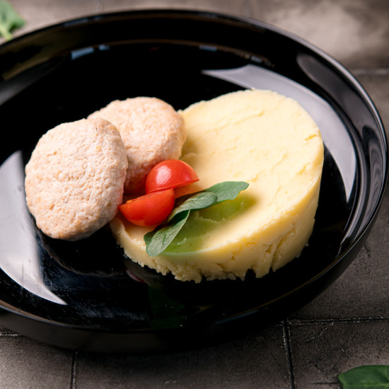 Детское меню - Котлеты куриные + пюре